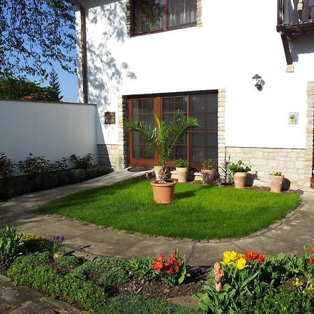 Ferienwohnung "Am Geiseltal" Merseburgo Exterior foto