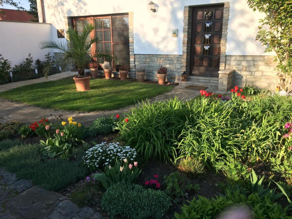 Ferienwohnung "Am Geiseltal" Merseburgo Exterior foto